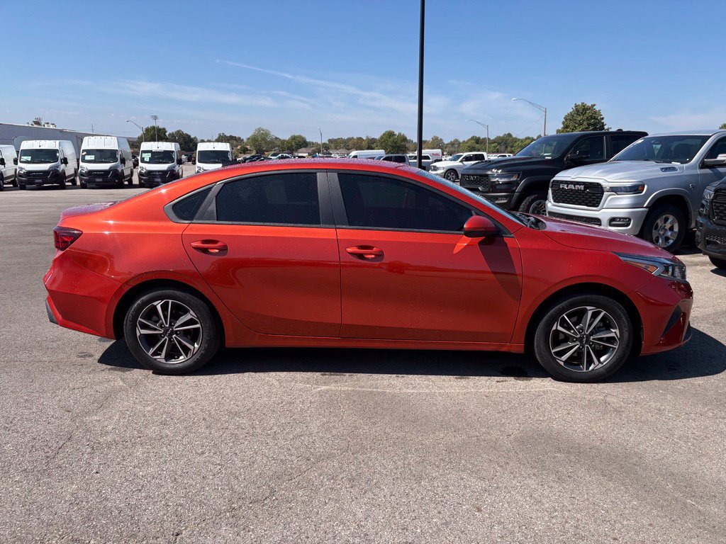 Used 2023 Kia Forte LXS FWD image 9
