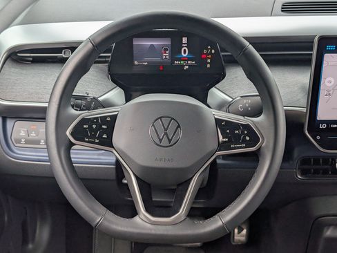 Used 2025 Volkswagen ID. Buzz Pro S RWD image 27