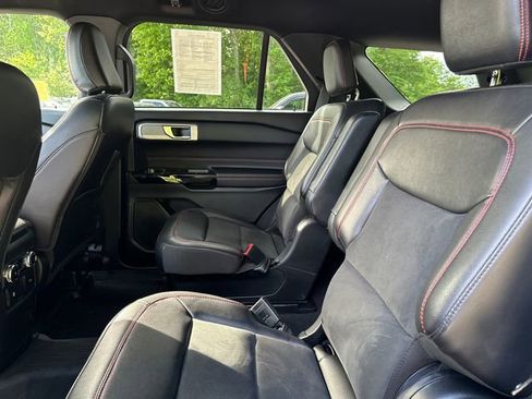 Used 2022 Ford Explorer ST-Line AWD/4WD image 17