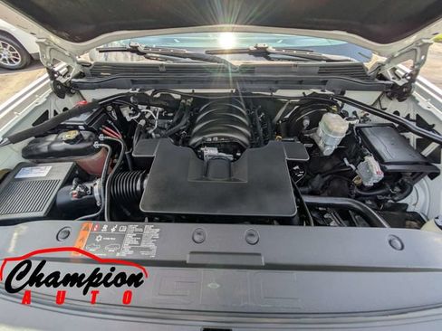 Used 2018 GMC Sierra 1500 SLT w/ SLT Premium Package AWD/4WD image 16