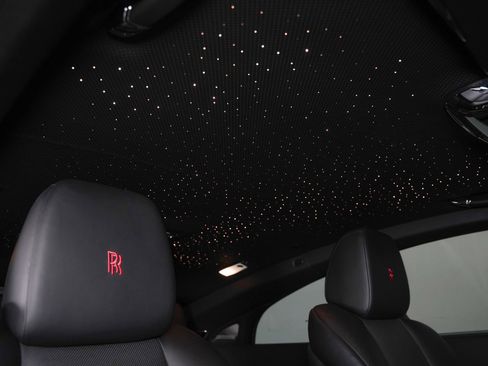 Used 2019 Rolls-Royce Wraith image 29