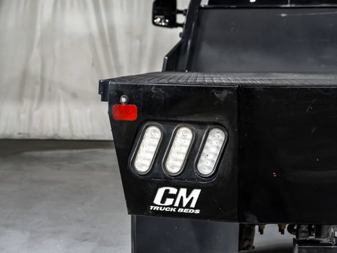 Used 2021 Ford F550 4x4 Crew Cab Super Duty w/ Power Equipment Group image 39
