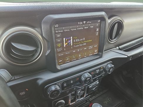 Used 2020 Jeep Wrangler Unlimited Sport S w/ Sun And Sound Package AWD/4WD image 16