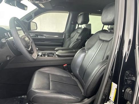 Used 2022 Jeep Wagoneer Series III w/ Convenience Group I AWD/4WD image 24