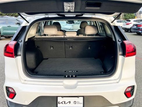 Used 2020 Kia Niro LXS image 9
