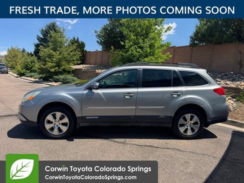 Used 2011 Subaru Outback 3.6R Limited AWD/4WD image 4