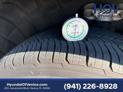 Used 2022 Hyundai Santa Cruz SEL Premium image 17