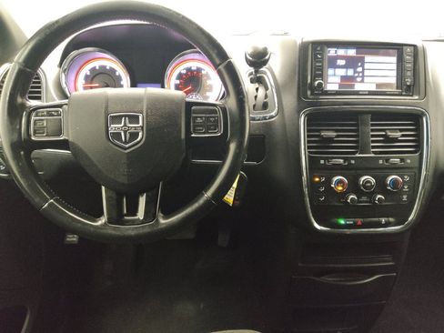 Used 2020 Dodge Grand Caravan SE FWD image 22