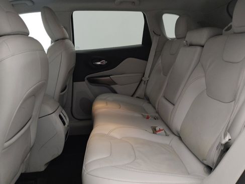 Used 2020 Jeep Cherokee Limited FWD image 18