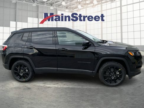 New 2026 Jeep Compass Latitude AWD/4WD image 6