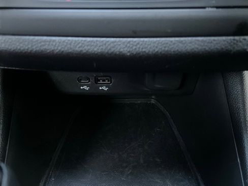 Used 2025 Buick Envista Preferred image 24