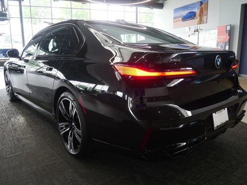 New 2026 BMW 760i xDrive w/ Executive Package AWD/4WD image 5