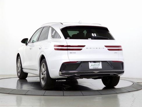 New 2026 Genesis GV70 2.5T Select image 6