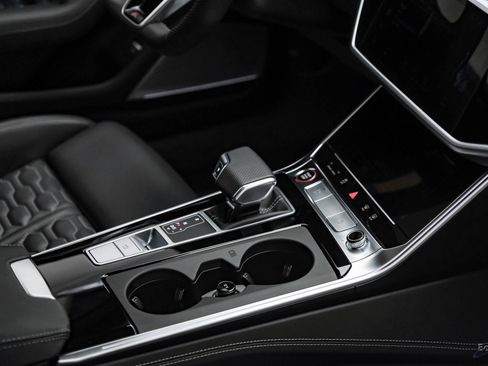 Used 2025 Audi RS 6 performance image 52
