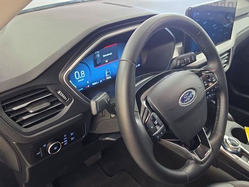 Used 2025 Ford Escape Platinum AWD/4WD image 5