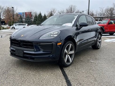 Used 2023 Porsche Macan Turbo image 1