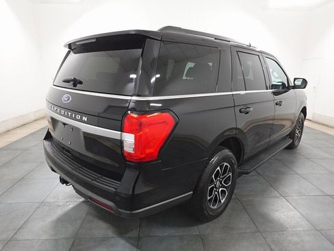 Used 2022 Ford Expedition XLT image 5