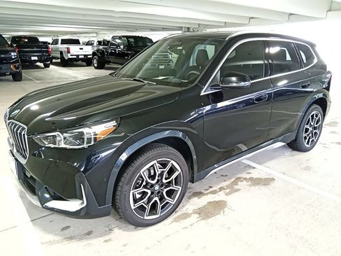 Used 2025 BMW X1 xDrive28i w/ Premium Package AWD/4WD image 1