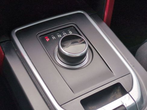 Used 2017 Land Rover Discovery Sport HSE Luxury image 29