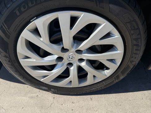 Used 2019 Toyota Corolla LE w/ Protection Package FWD image 9