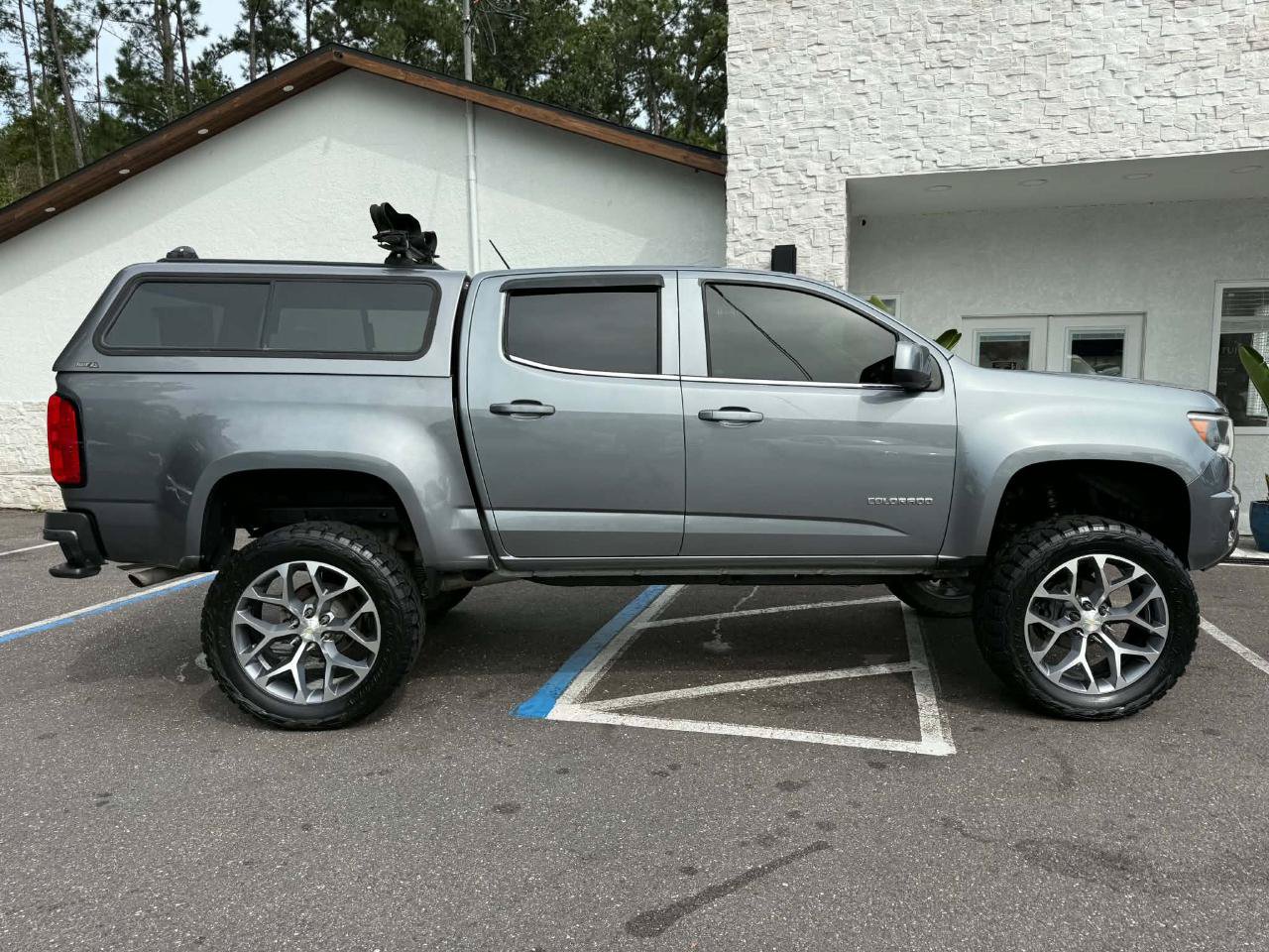 Used 2019 Chevrolet Colorado LT w/ LT Convenience Package RWD image 17