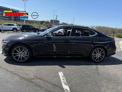 Used 2025 Genesis G70 2.5T AWD/4WD image 5