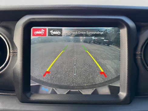 Certified 2022 Jeep Wrangler Unlimited Sahara image 26