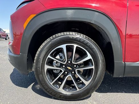 Used 2025 Chevrolet TrailBlazer LT AWD/4WD image 10