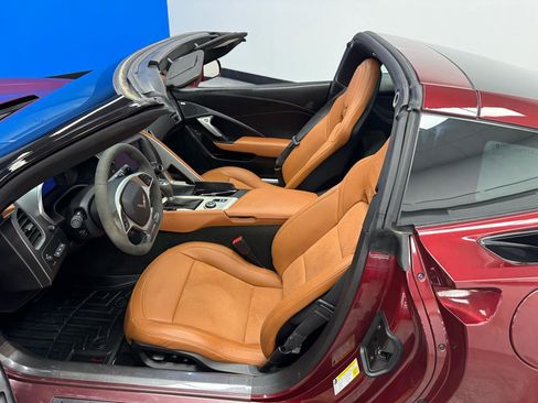 Used 2018 Chevrolet Corvette Z06 RWD image 13