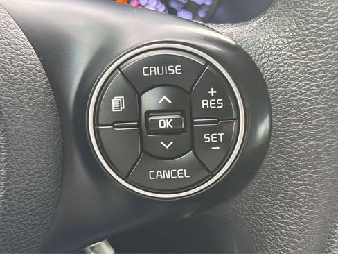 Used 2021 Kia Soul LX FWD image 29
