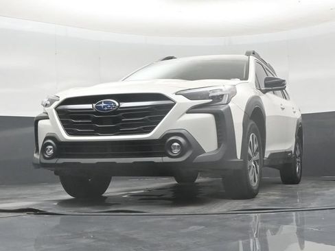 Used 2025 Subaru Outback Premium AWD/4WD image 50