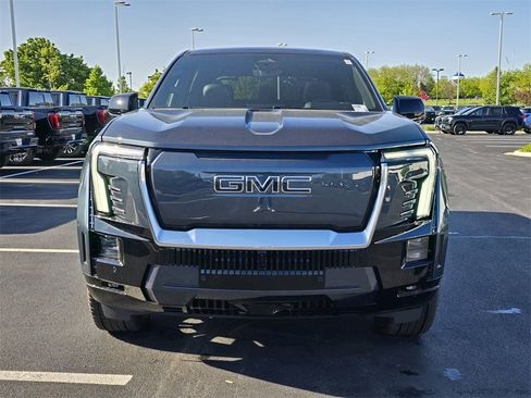 New 2025 GMC Sierra EV Denali image 3