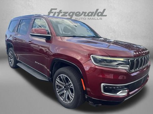 Used 2022 Jeep Wagoneer Series III RWD image 3