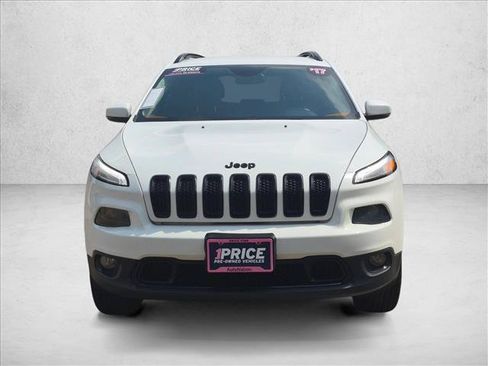 Used 2017 Jeep Cherokee High Altitude AWD/4WD image 2
