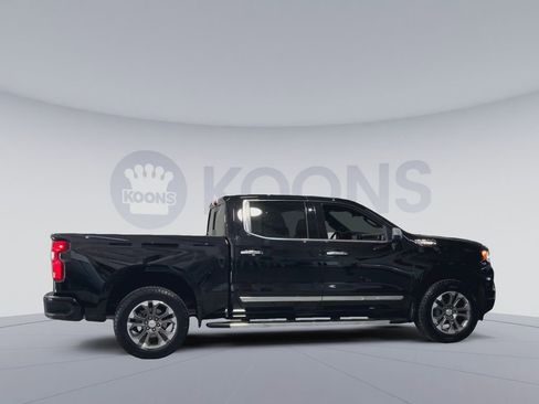 Used 2025 Chevrolet Silverado 1500 High Country AWD/4WD image 12