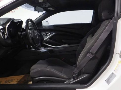 Used 2017 Chevrolet Camaro LT image 8
