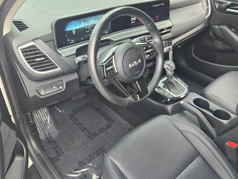 Used 2025 Kia Seltos EX w/ EX Sunroof Package FWD image 10