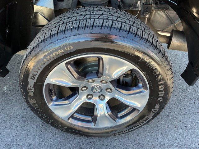 Used 2019 RAM 1500 Laramie AWD/4WD image 16