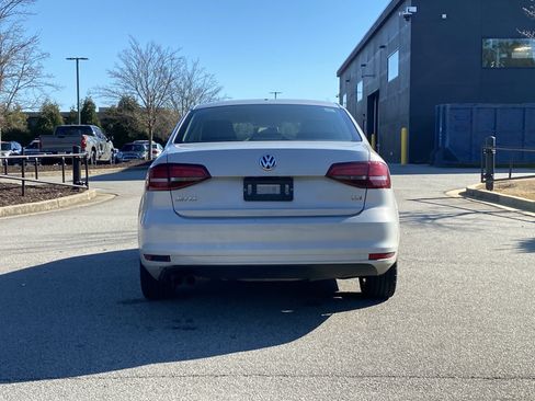 Used 2018 Volkswagen Jetta S image 16