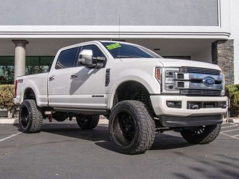 Used 2019 Ford F350 Limited image 1