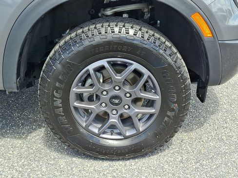 Certified 2025 Ford Ranger XLT w/ FX4 Off-Road Package AWD/4WD image 8