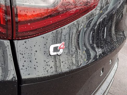 Used 2022 Alfa Romeo Stelvio Veloce image 32