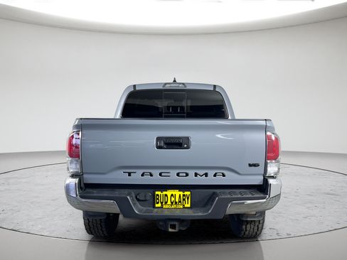 Used 2021 Toyota Tacoma TRD Off-Road AWD/4WD image 4