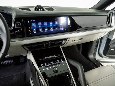 New 2026 Porsche Cayenne Base image 13