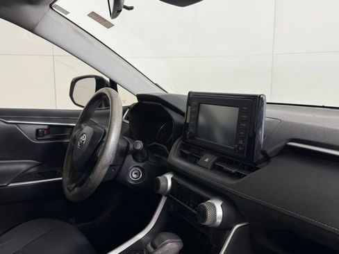 Used 2019 Toyota RAV4 LE image 35