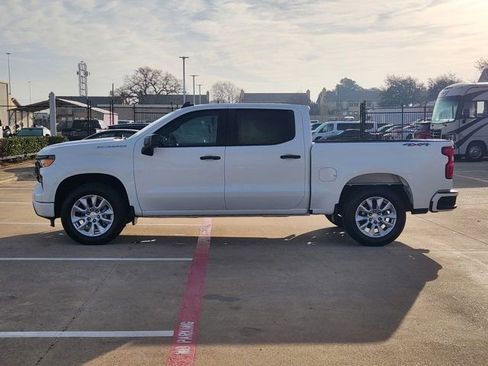 Used 2023 Chevrolet Silverado 1500 Custom image 12