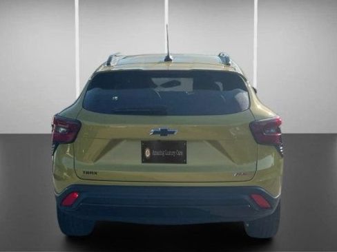 Used 2025 Chevrolet Trax RS w/ Driver Confidence Package FWD image 10