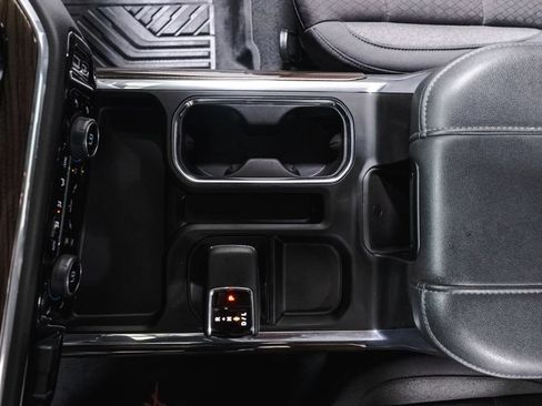 Used 2024 Chevrolet Silverado 1500 RST AWD/4WD image 17
