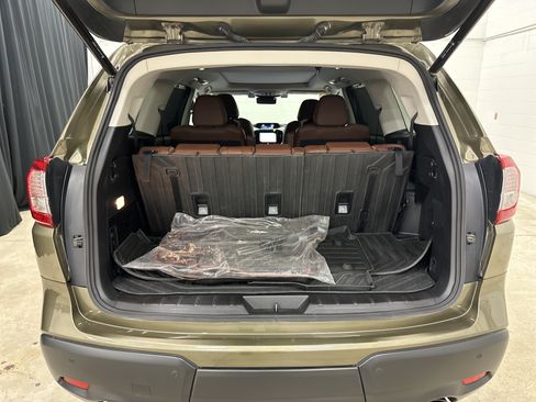 Used 2022 Subaru Ascent Touring AWD/4WD image 33