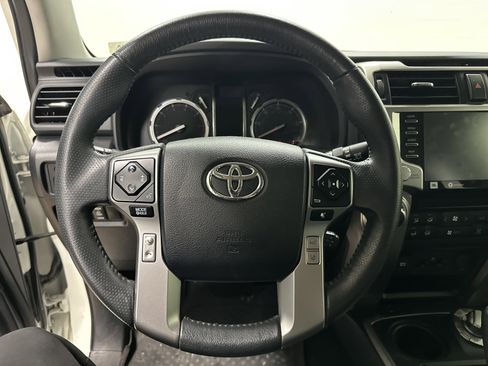 Used 2021 Toyota 4Runner Limited image 18